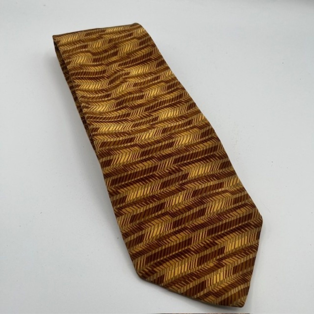 Oscar de la Renta Mens Silk Tie Gold Brown Geometric Chevron Pattern Made in USA